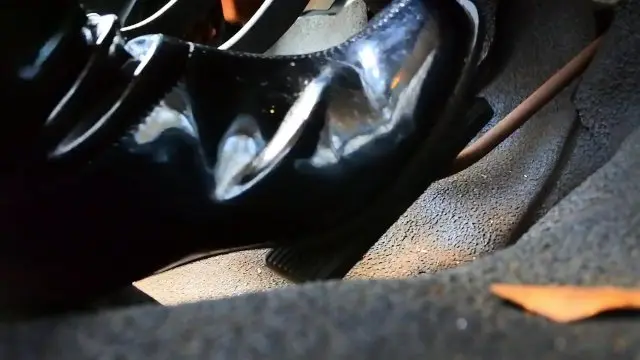 Hirsute Crossdresser Pedal pumping flooded car