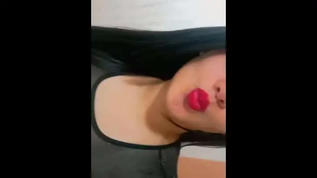 Me encanta la leche en mis tetas 😈